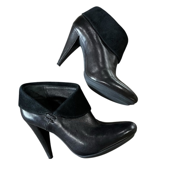 Coach Annika Black Leather Slip On Pointed Toe 4” Heel Ankle Booties Women’s 6 B - Picture 11 of 11